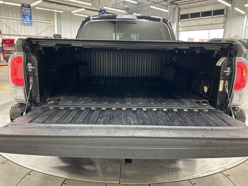 Used 2023 Toyota Tacoma TRD Off-Road w/ TRD Premium Off Road Package image 24