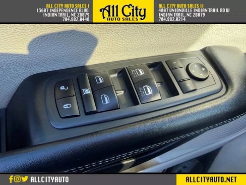 Used 2020 Chrysler Voyager Lxi FWD image 23