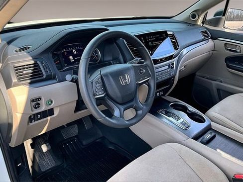 Used 2021 Honda Pilot EX image 17