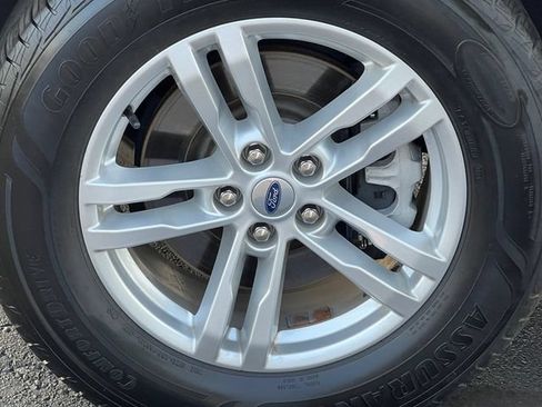 Used 2023 Ford Explorer 4WD image 9