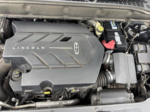 Used 2017 Lincoln MKX Reserve w/ Driver Assistance Package image 45