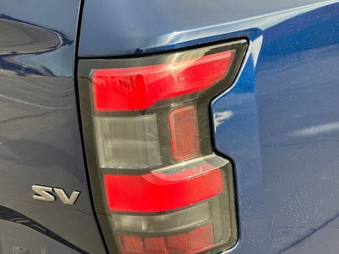 Used 2022 Nissan Frontier SV image 16