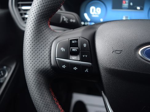 Used 2023 Ford Escape ST-Line Select w/ Tech Pack #2 image 6