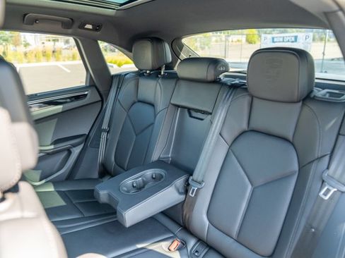 Certified 2026 Porsche Macan Turbo AWD/4WD image 24