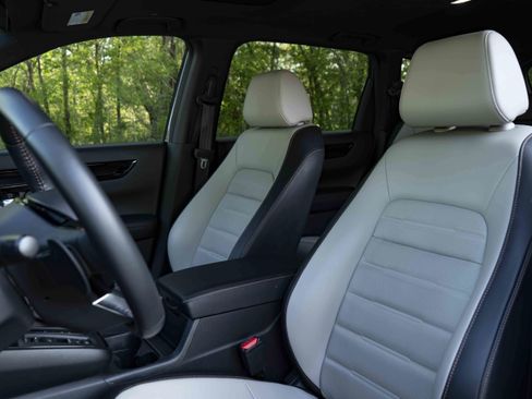 Used 2023 Honda CR-V Sport Touring image 17