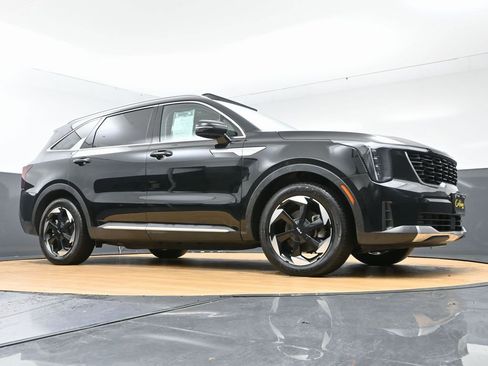 Used 2025 Kia Sorento EX w/ EX Panoramic Sunroof Package image 51