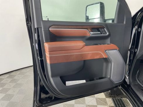 New 2026 GMC Sierra 3500 Denali Ultimate AWD/4WD image 14