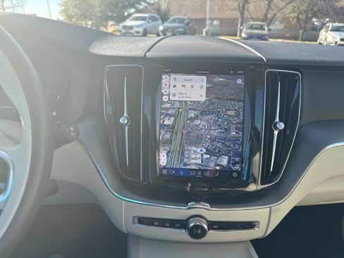 Certified 2023 Volvo XC60 B5 Core w/ Protection Package Premier image 22