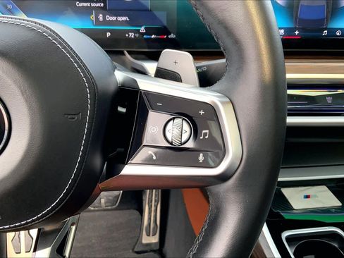 Used 2023 BMW 740i w/ Executive Package image 21