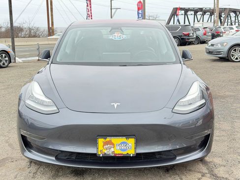 Used 2018 Tesla Model 3 Long Range image 10