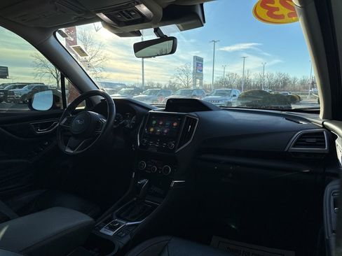 Used 2023 Subaru Forester Touring image 29