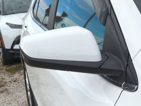 Used 2021 Chevrolet Equinox LT FWD image 11
