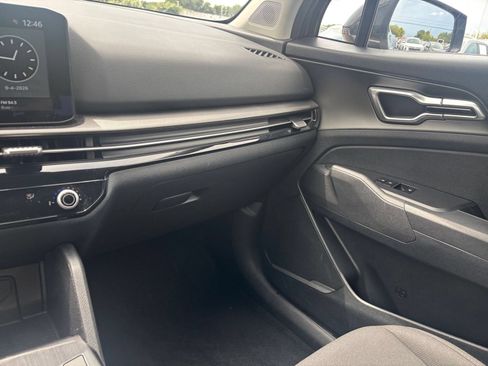 Used 2026 Kia Sportage LX FWD image 34