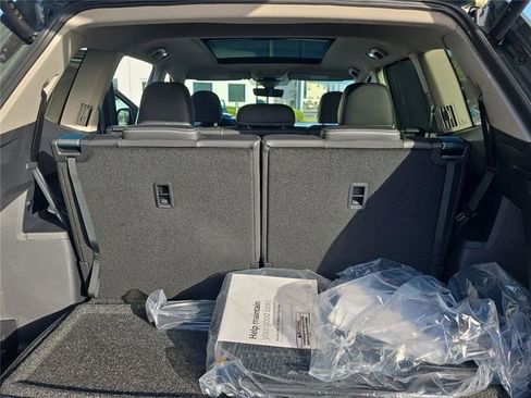 New 2026 Volkswagen Atlas SE FWD image 23