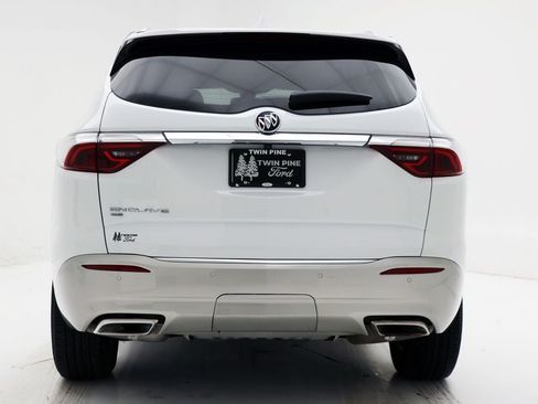 Used 2023 Buick Enclave Essence AWD/4WD image 8