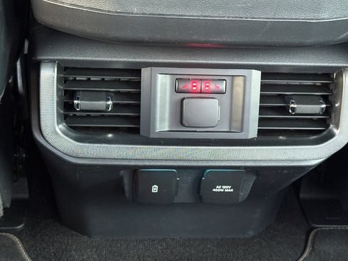 Used 2023 Ford F150 Platinum AWD/4WD image 40