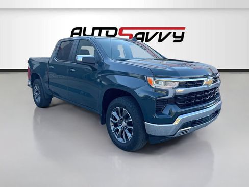 Used 2025 Chevrolet Silverado 1500 LT AWD/4WD image 1