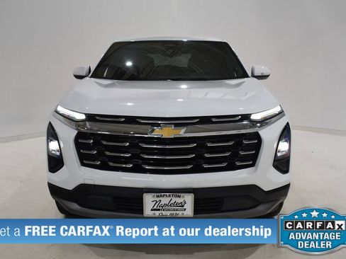 Used 2025 Chevrolet Equinox LT image 2