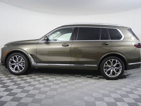 Certified 2025 BMW X7 xDrive40i AWD/4WD image 6