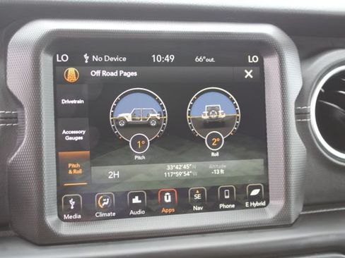 Used 2022 Jeep Wrangler Unlimited Sahara w/ Cold Weather Group AWD/4WD image 29