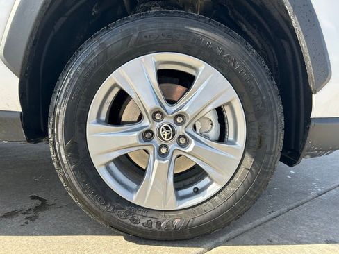 Used 2025 Toyota RAV4 XLE image 34