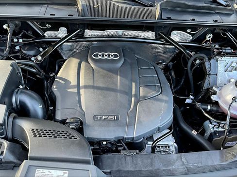 Used 2018 Audi Q5 2.0T Premium Plus w/ Premium Plus Package AWD/4WD image 32