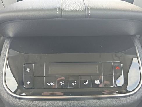 New 2026 Nissan Armada SV image 30