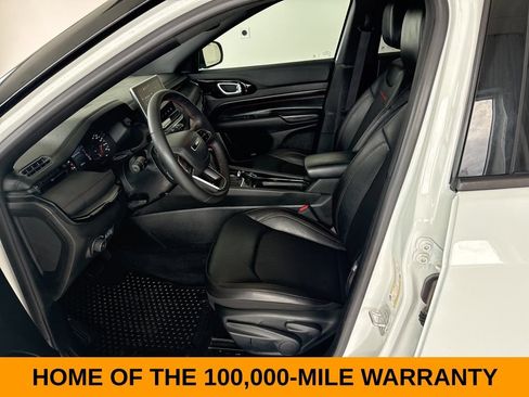 Used 2025 Jeep Compass Trailhawk AWD/4WD image 8