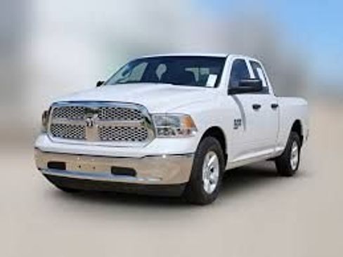 Used 2019 RAM 1500 Classic SLT RWD image 1