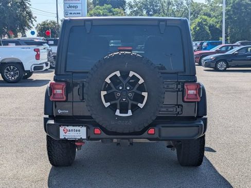 Used 2025 Jeep Wrangler Unlimited Rubicon AWD/4WD image 4
