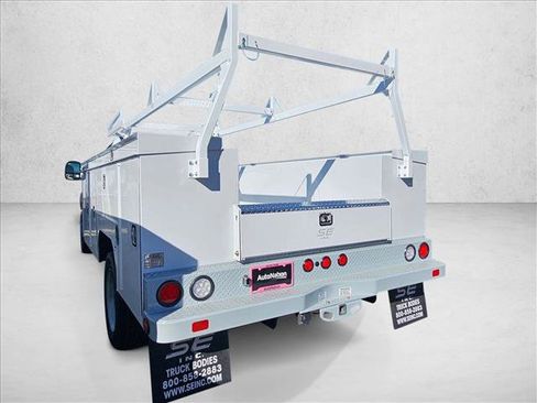 New 2026 Ford F450 XL w/ XL Chrome Package image 7