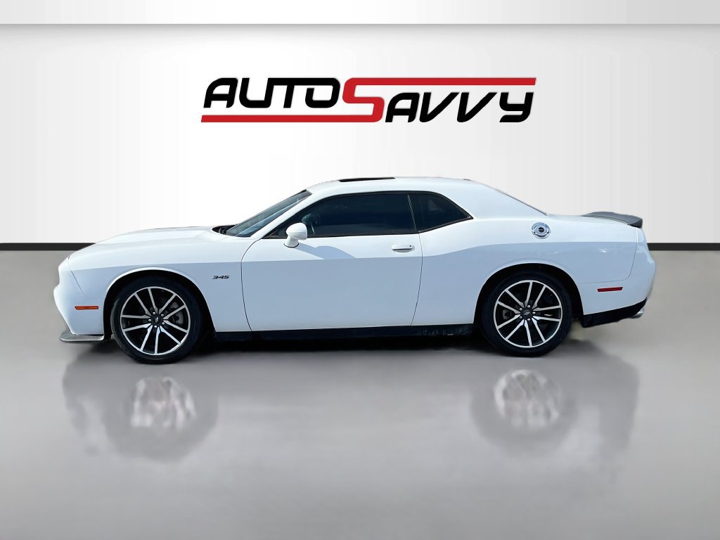 Used 2023 Dodge Challenger R/T RWD image 4