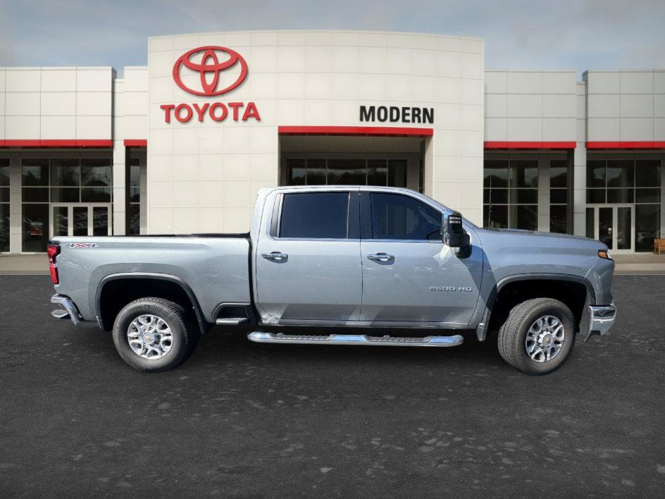 Used 2025 Chevrolet Silverado 2500 LTZ w/ LTZ Premium Package AWD/4WD image 20