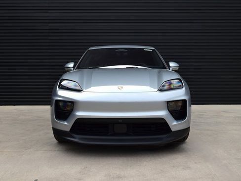 Certified 2025 Porsche Macan 4S Electric image 10