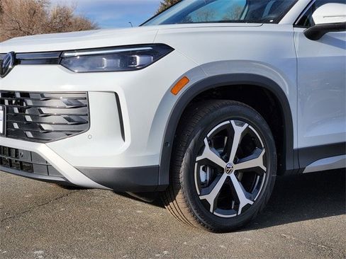 New 2026 Volkswagen Tiguan SE image 8