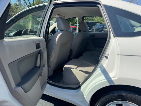 Used 2010 Ford Focus S image 11