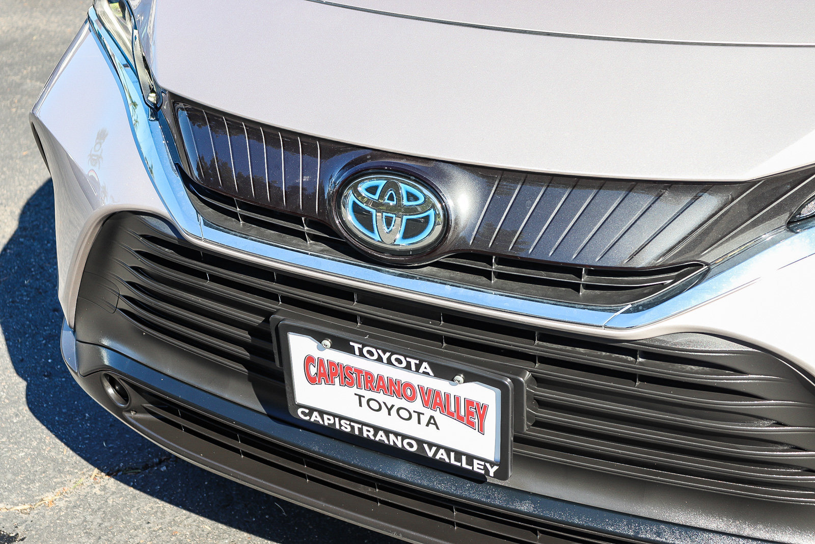 Certified 2024 Toyota Venza LE AWD/4WD image 6
