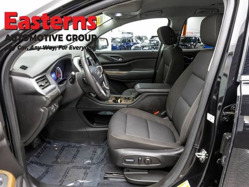 Used 2023 GMC Acadia SLE w/ Driver Convenience Package AWD/4WD image 14