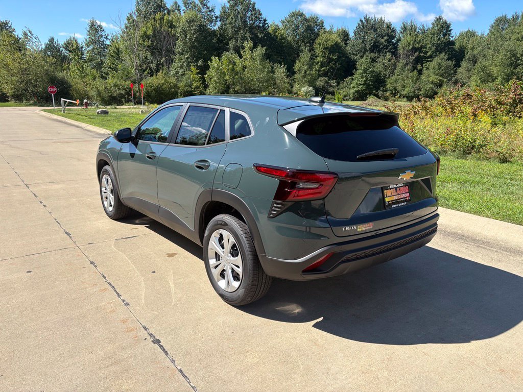 New 2026 Chevrolet Trax LS w/ Driver Confidence Package FWD image 7