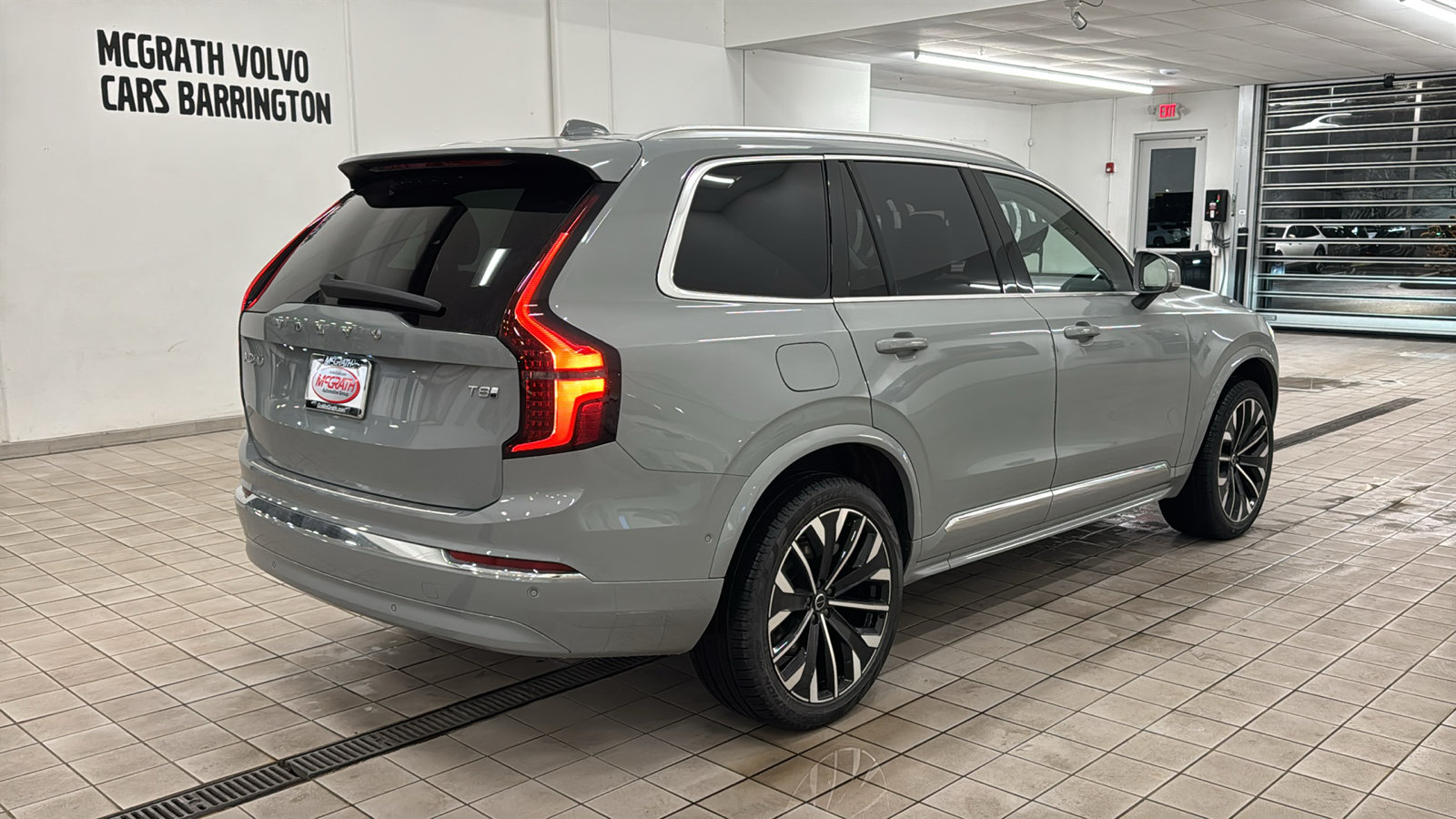 New 2026 Volvo XC90 T8 Plus w/ Protection Package Premier AWD/4WD image 5