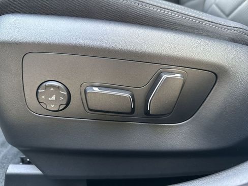 New 2026 BMW 530i xDrive w/ Premium Package image 16