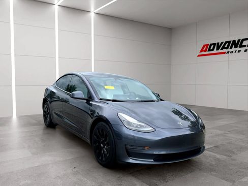 Used 2022 Tesla Model 3 Long Range AWD/4WD image 3