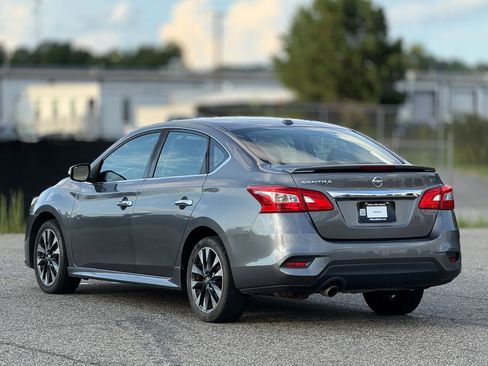 Used 2019 Nissan Sentra SR FWD image 10