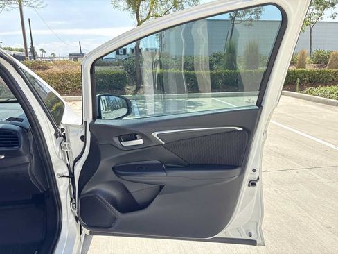 Used 2019 Honda Fit EX image 15