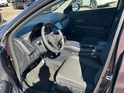 Used 2022 Honda HR-V EX image 5