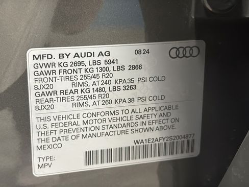 Used 2025 Audi Q5 e Premium Plus w/ Premium Plus Package AWD/4WD image 27