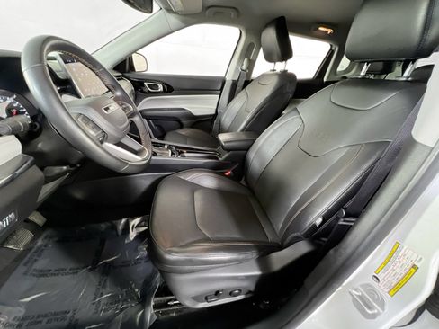 Used 2022 Jeep Compass Limited image 20