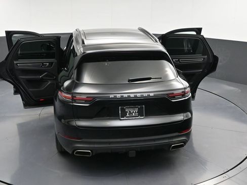 Certified 2023 Porsche Cayenne image 35