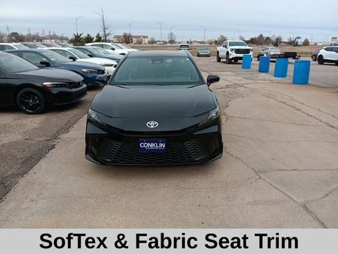 Used 2025 Toyota Camry SE image 10