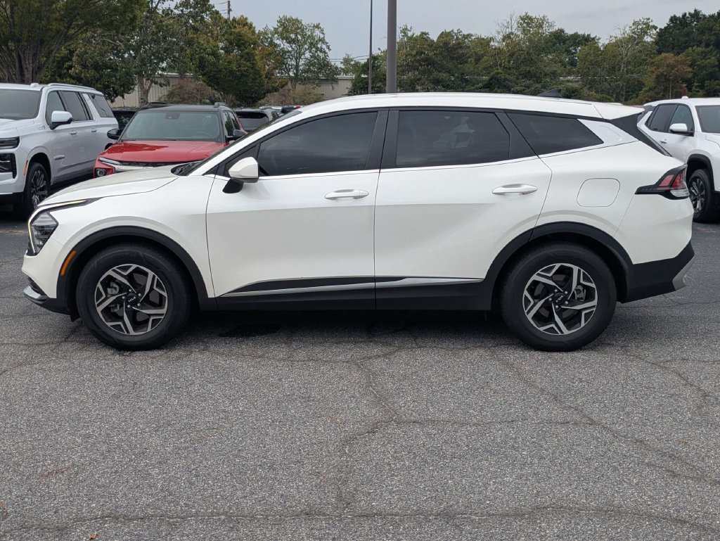 Used 2025 Kia Sportage LX FWD image 7